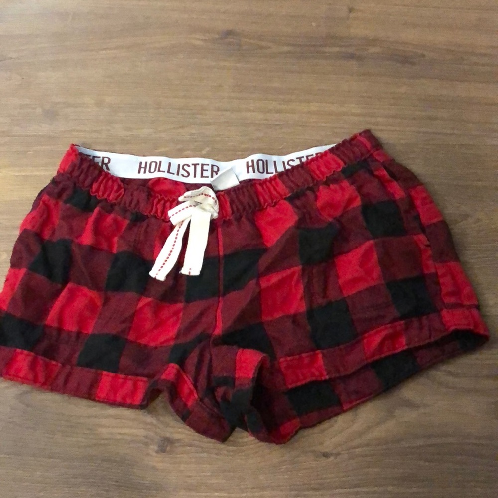 Hollister sleep short